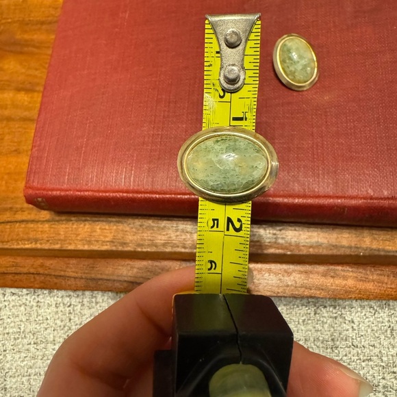 Vintage Jade Clip-On Earrings - Picture 9 of 9